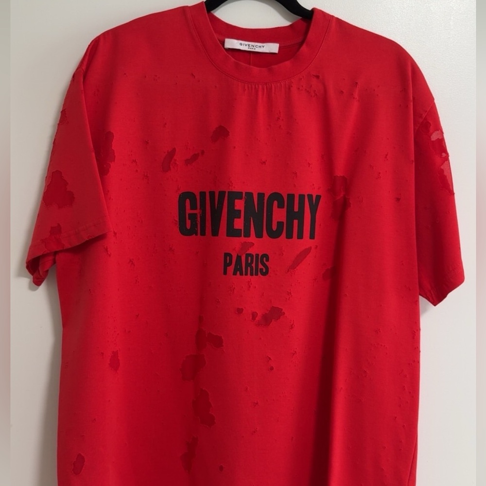 Givenchy Authentic Red Distressed Logo T-Shirt Size:M (Oversized)